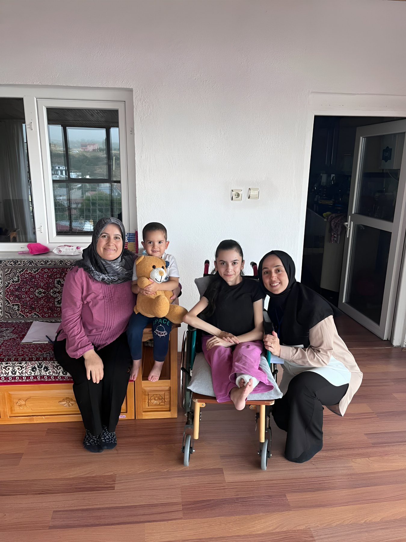 GÖNÜL KÖPRÜSÜ, ENGELLİLERE UZANDI