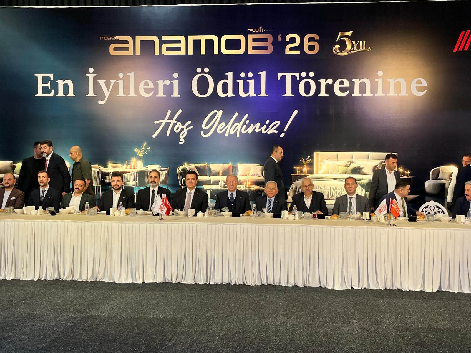 Kayseri’de Anamob 2026 Kapsamında Başarılı Mobilya Firmalarına Ödül Verildi